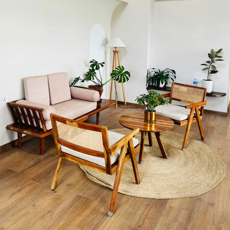 Maple Hardwood flooring in a trendy dining area