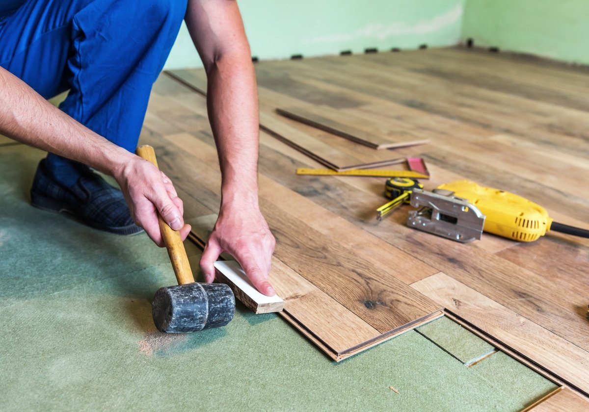 Installing hardwood flooring in a Portland, OR home